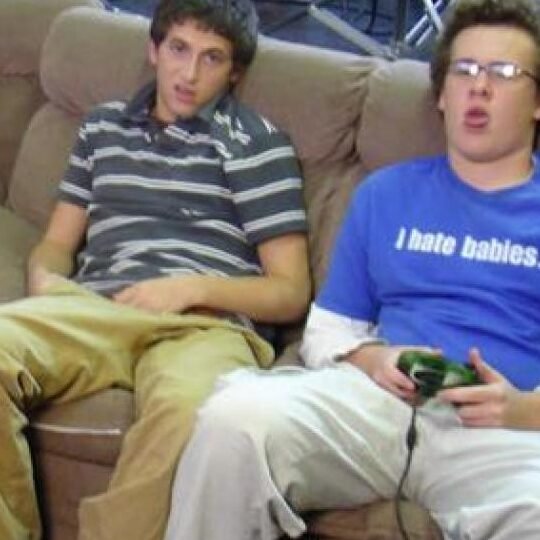 Conquista el Mundo Gamer: Tips para Vestirte para Salir con tu Juego Favorito