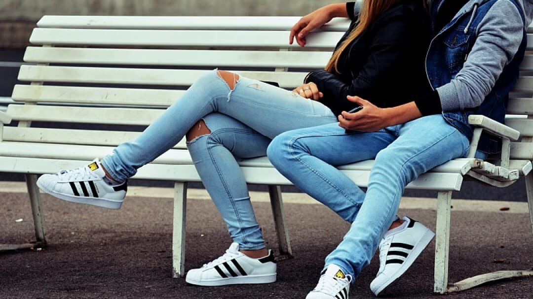Guía práctica: Cómo estimular a una mujer por encima de la ropa